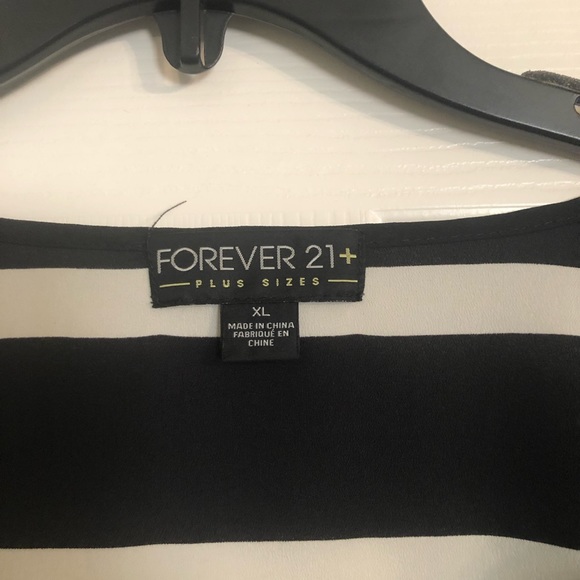 Forever 21 Plus Size Striped Top - Picture 3 of 4